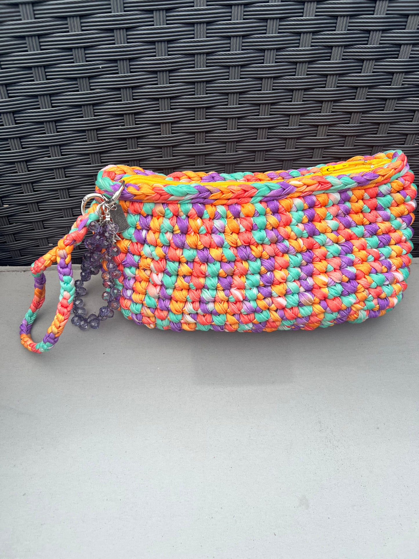 The colour riot clutch