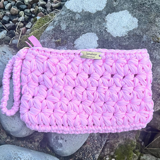 Pink star flower clutch