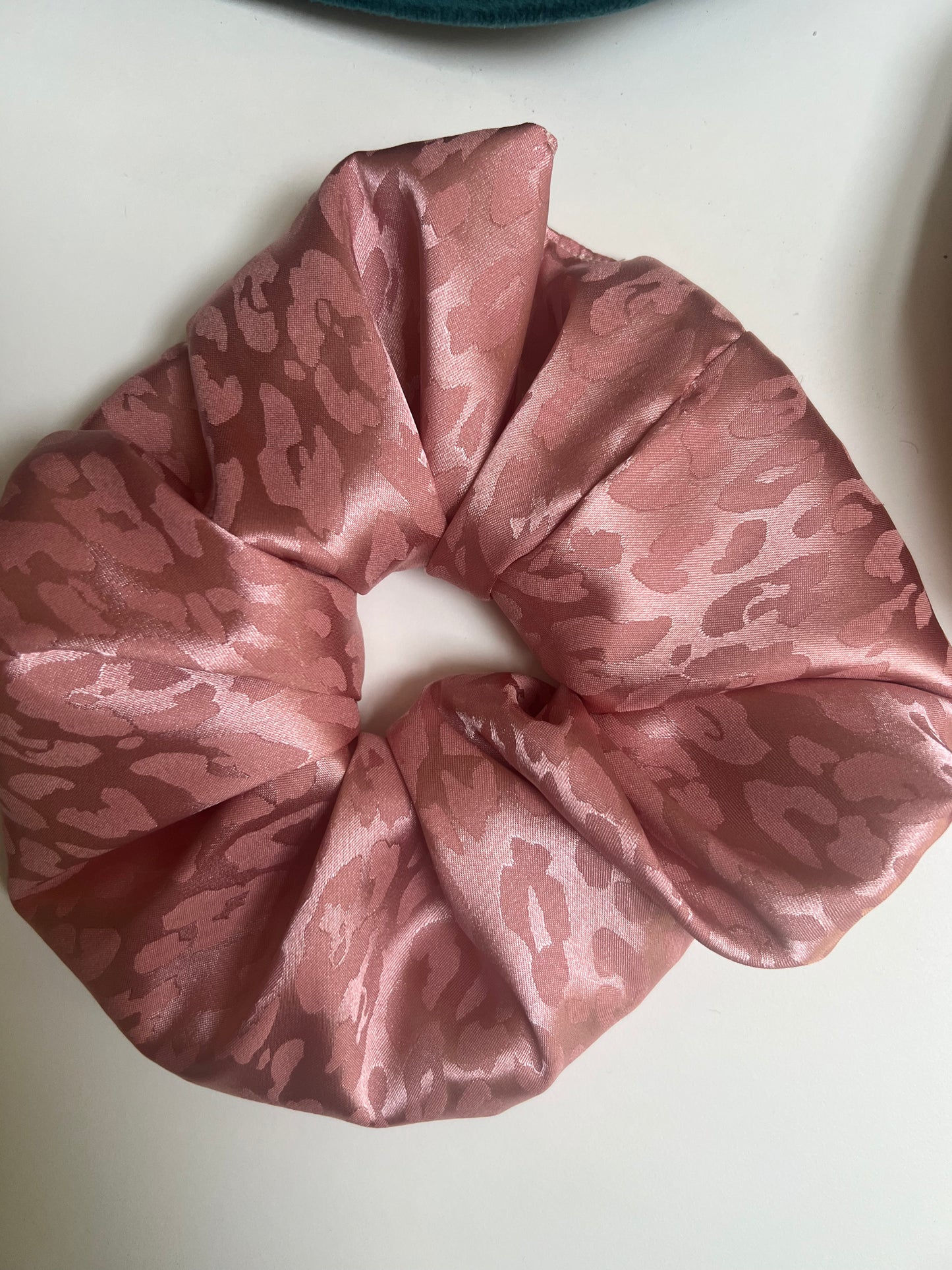 Giant scrunchie